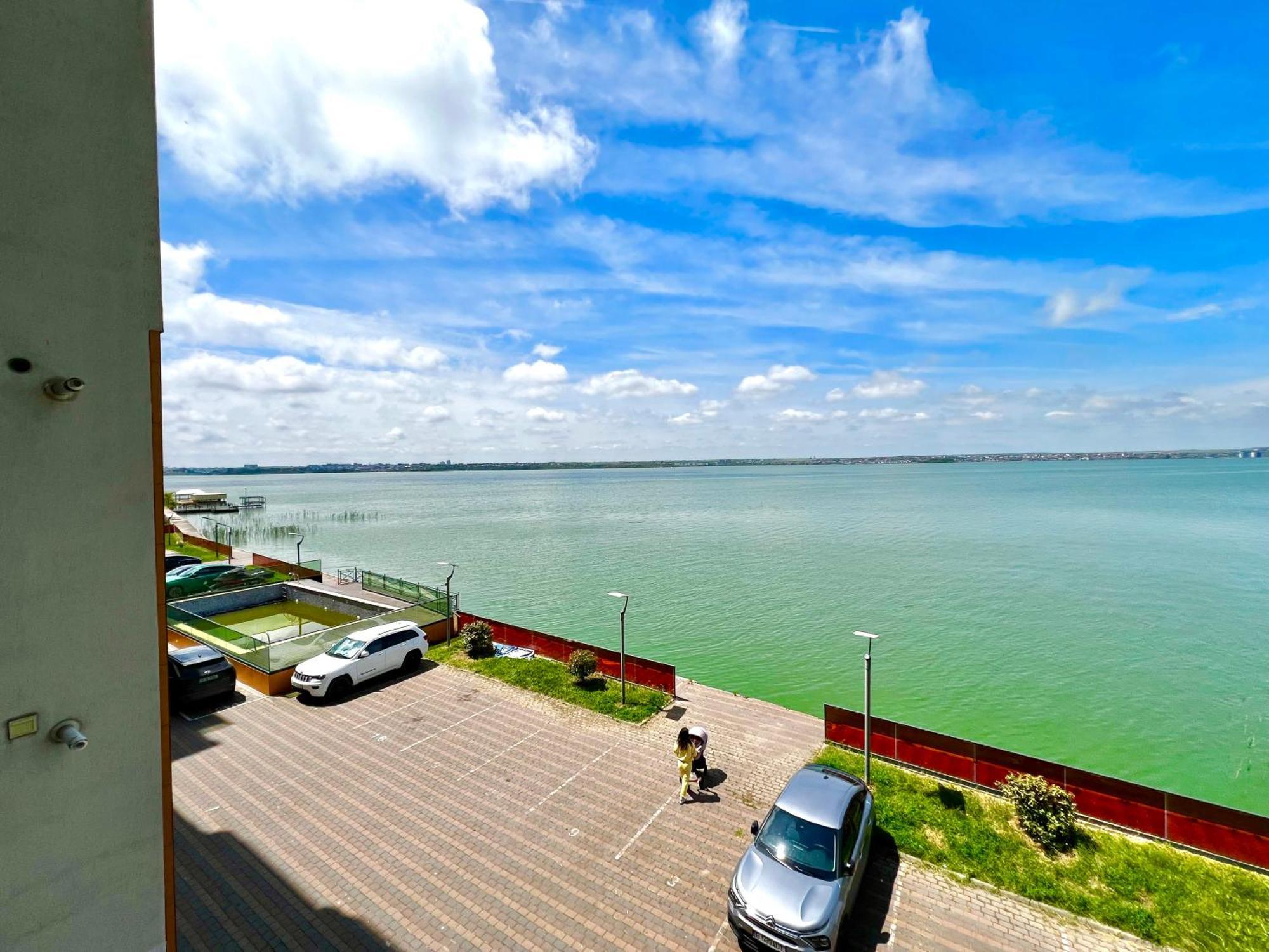 Sophia Lake View Suite Mamaia Exterior foto